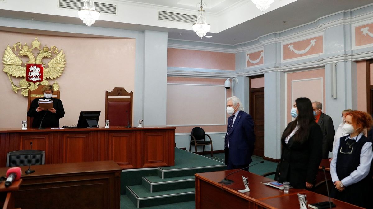 Soud v Rusku nařídil rozpustit organizaci Mezinárodní Memorial